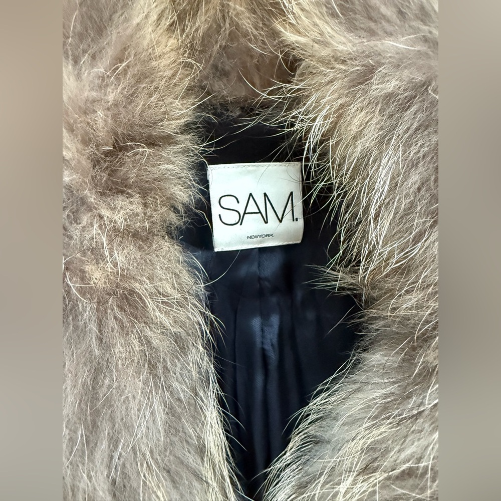 Fur-Trimmed Coat in Dark Gray - Picture 5 of 6